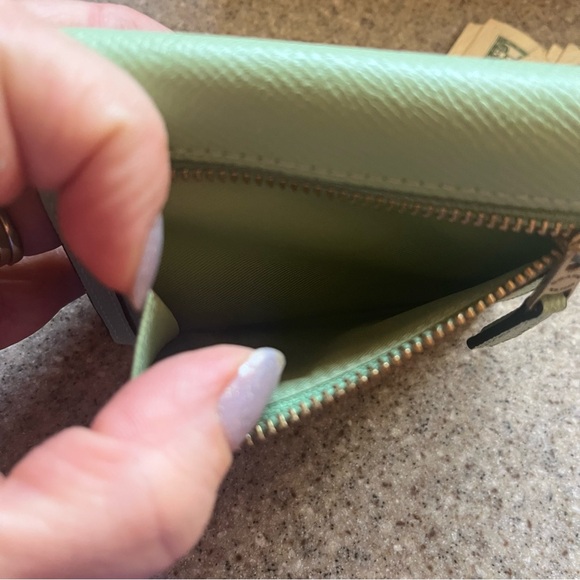 Coach Wyn Wallet - Picture 7 of 10